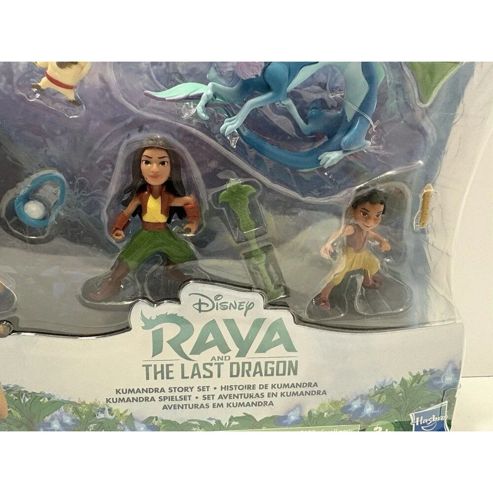 Disney's Raya and the Last Dragon Kumandra Exclusive Story Set with Accessories